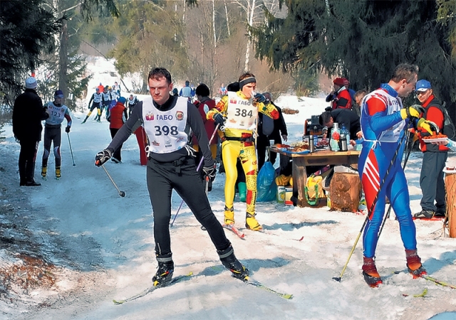 На трассе марафона «Прощание со снегом» 2013 года. фото: Андрей Алисов и Светлана Богомолова