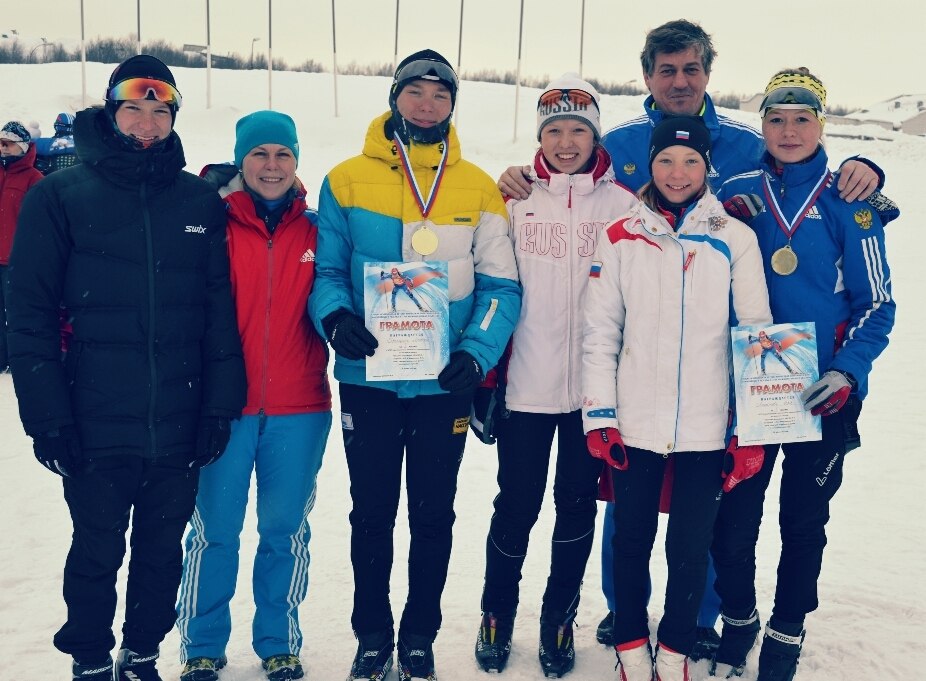 В.В. Головин со своими воспитанниками после соревнований.
