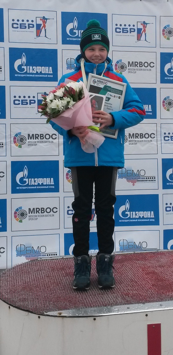 Наталья Федченко - лидер сезона из клуба Наседкина и победительница масс-старта у девочек