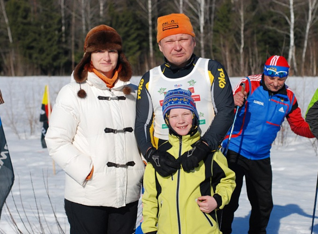 Организаторы Апрелевского марафона 2013 года, семья Игнатовых: папа Сергей, мама Валерия и сын Павел. 