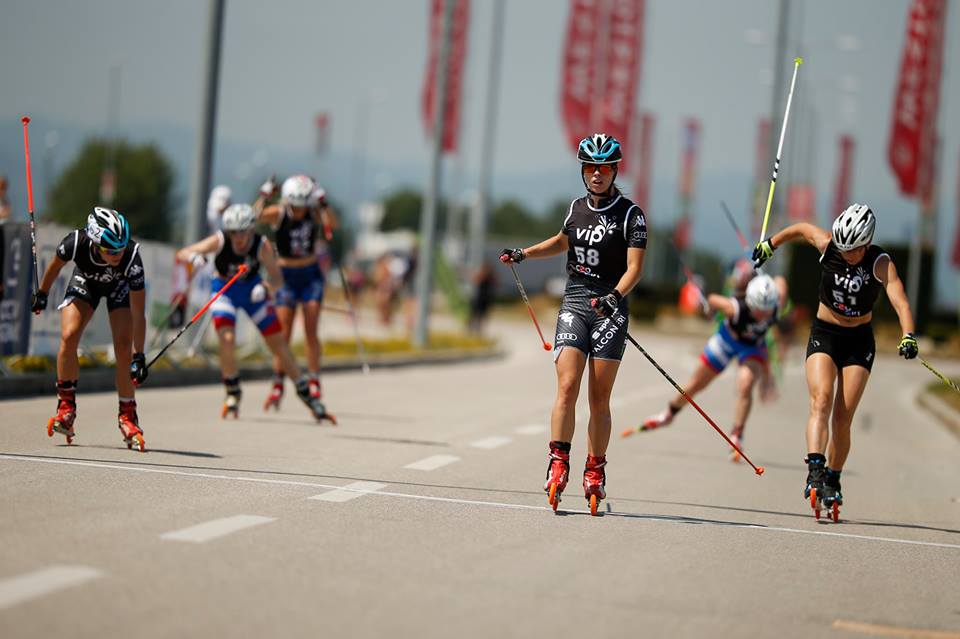 FIS Rollerskiing Анна Больцан, Лиза Больцан, Алёна Прохазкова. Позади Ксения Конохова и Елена Эктова