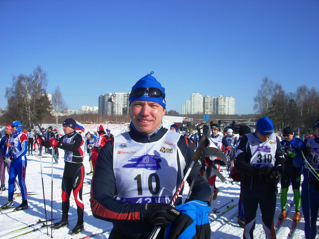 Алексей Панфилов на старте 42-го марафона МВТУ в 2012 году