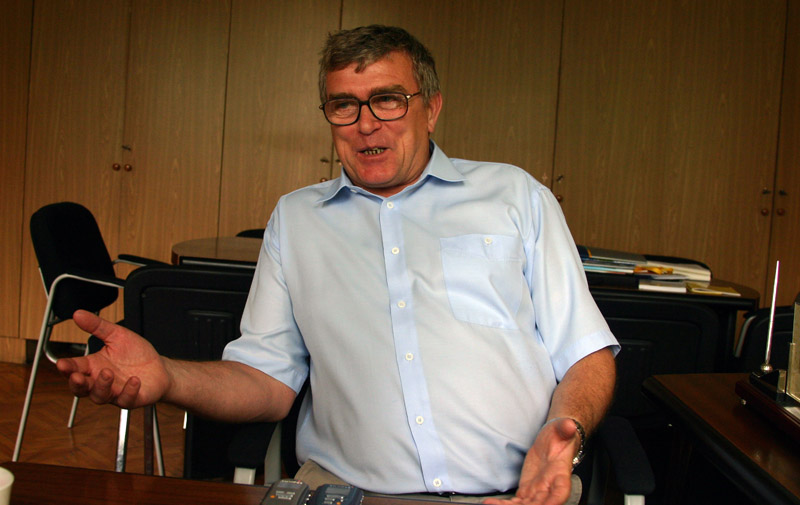 Владимир Алексеевич Логинов во время прямой линии с читателями skisport.ru. Фото: И.Исаев