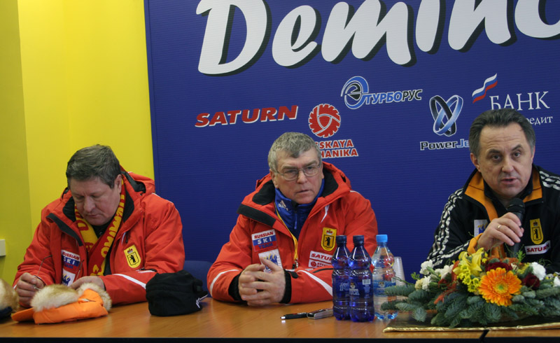Владимир Алексеевич Логинов во время пресс-конференции в Дёмино с министром спорта РФ Виталием Мутко и заместителем министра спорта РФ Геннадием Алёшиным. Фото: И.Исаев