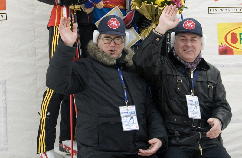 Владимир Алексеевич Логинов с губернатором Ярославской области Анатолием Лисициным во время награждения победителей и призёров этапа Кубка мира в Дёмино. Фото: С.Метелица