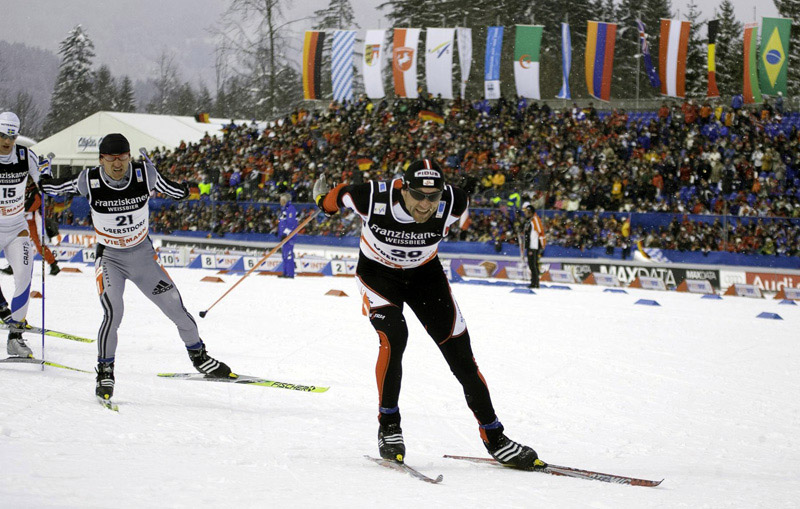 Лыжи. В 30-километровом дуатлоне на чемпионате мира в Оберстдорфе в 2005 году Михаил Ботвинов занял 8-е место. Фото Atomic