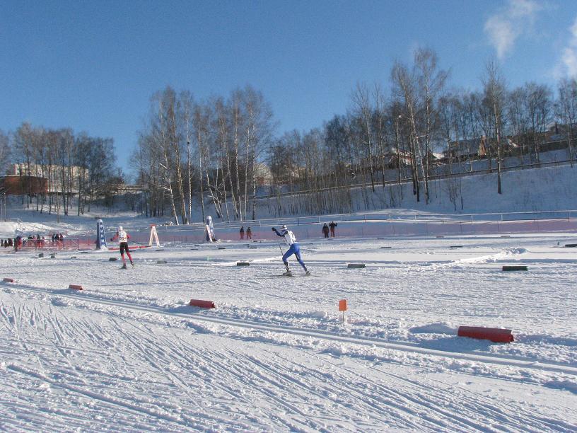 Горка сходня. Горка сходня. Подрезково гора. Куркино горнолыжный комплекс. Горнолыжный склон щаповское.