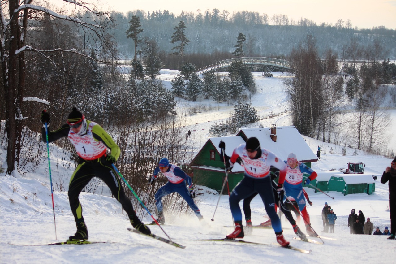 Лидирует 19-летний юниор Федор Назаров (Московская область).