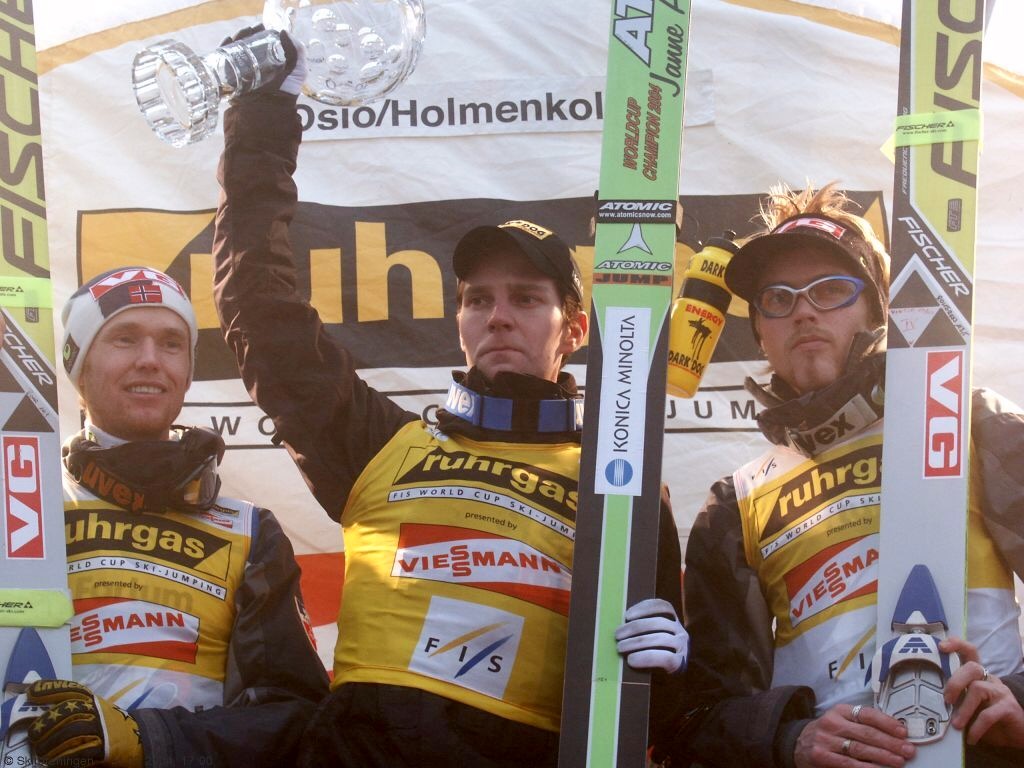 Р. Льекельсей, Я. Ахонен, Б.-Э. Роморен, 2004