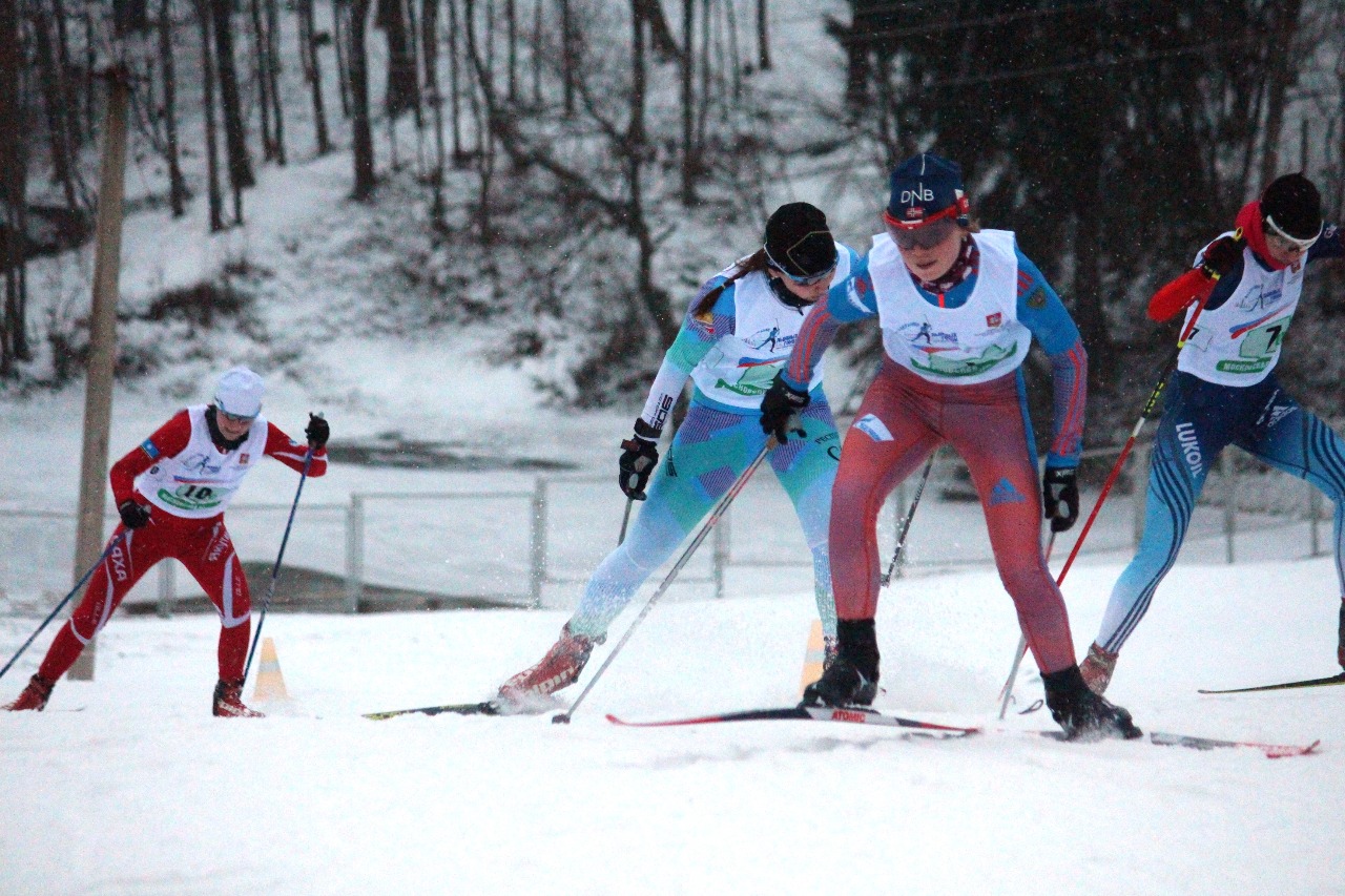 Первый полуфинал у девушек.