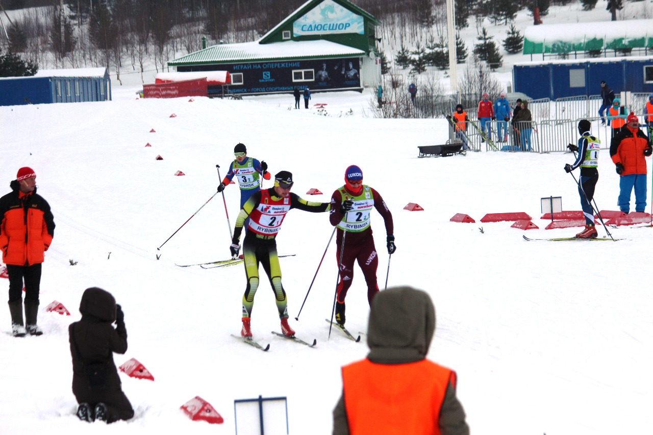 Антон Тимашов отправляет на второй этап Сергея Новикова.