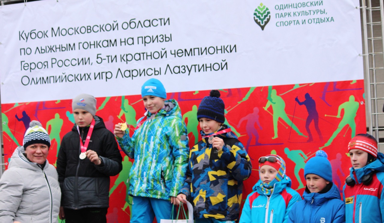 Церемонию награждения в этот день проводила герой России и олимпийская чемпионка Лариса Лазутины.