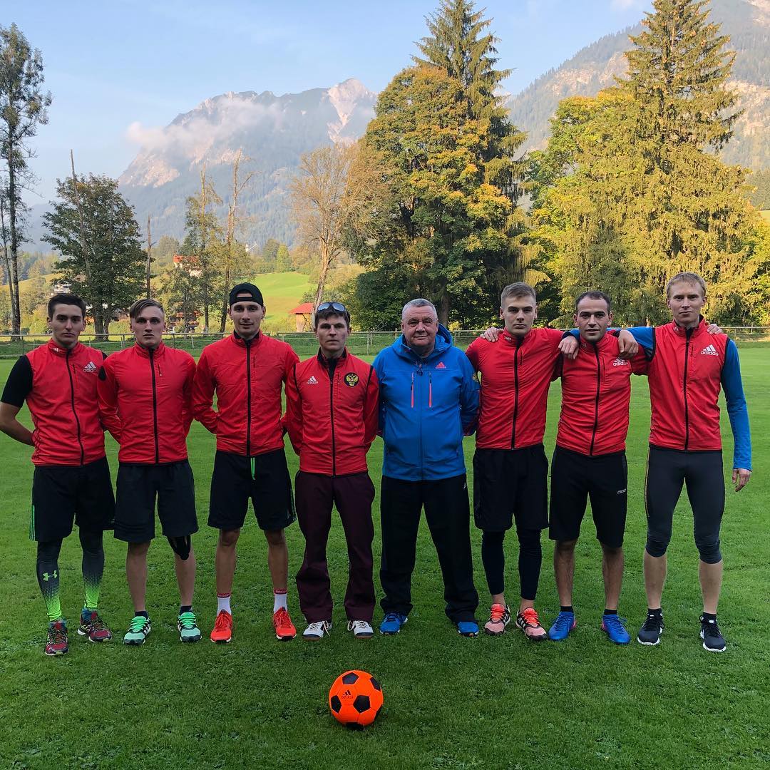 А. Пашаев, А. Овсянников, Э. Яхин, А. Калиниченко, А. Святов, В. Иванов, С. Мастиев, В. Барков