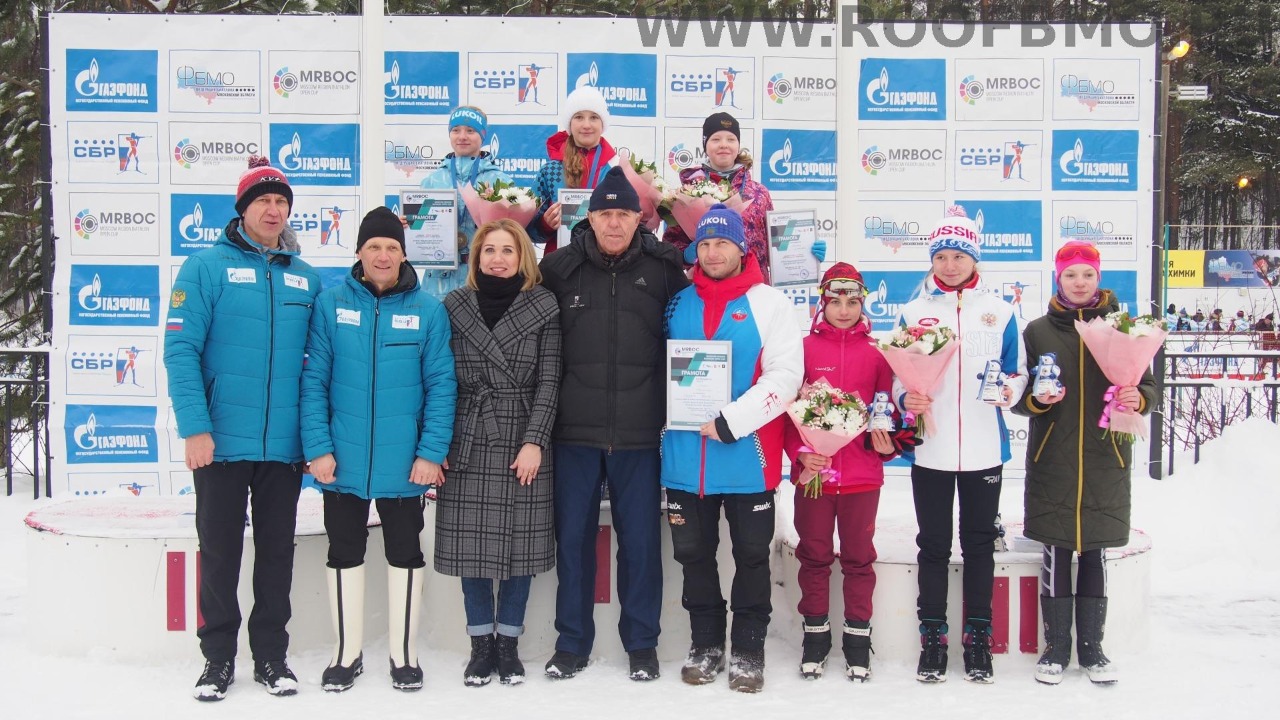 Победительница, призеры и дипломанты спринта, показавшие 6 первых результатов среди девочек.