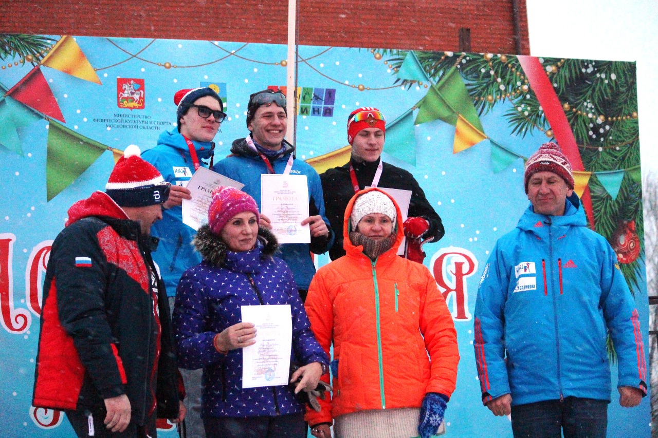На награждении юношей грамоту получила тренер победителя Марина Кавецкая.