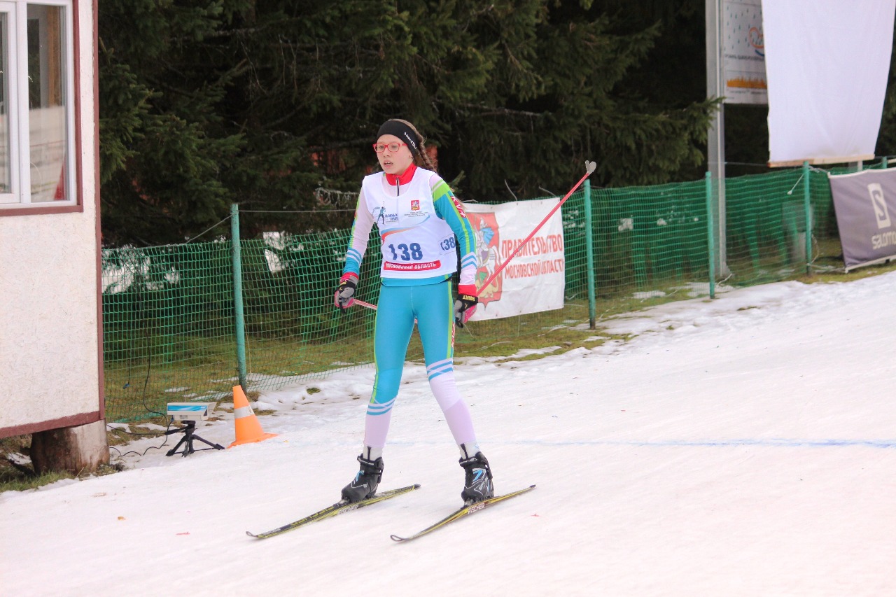 Финиширует Полина Михеева (Егорьевск).