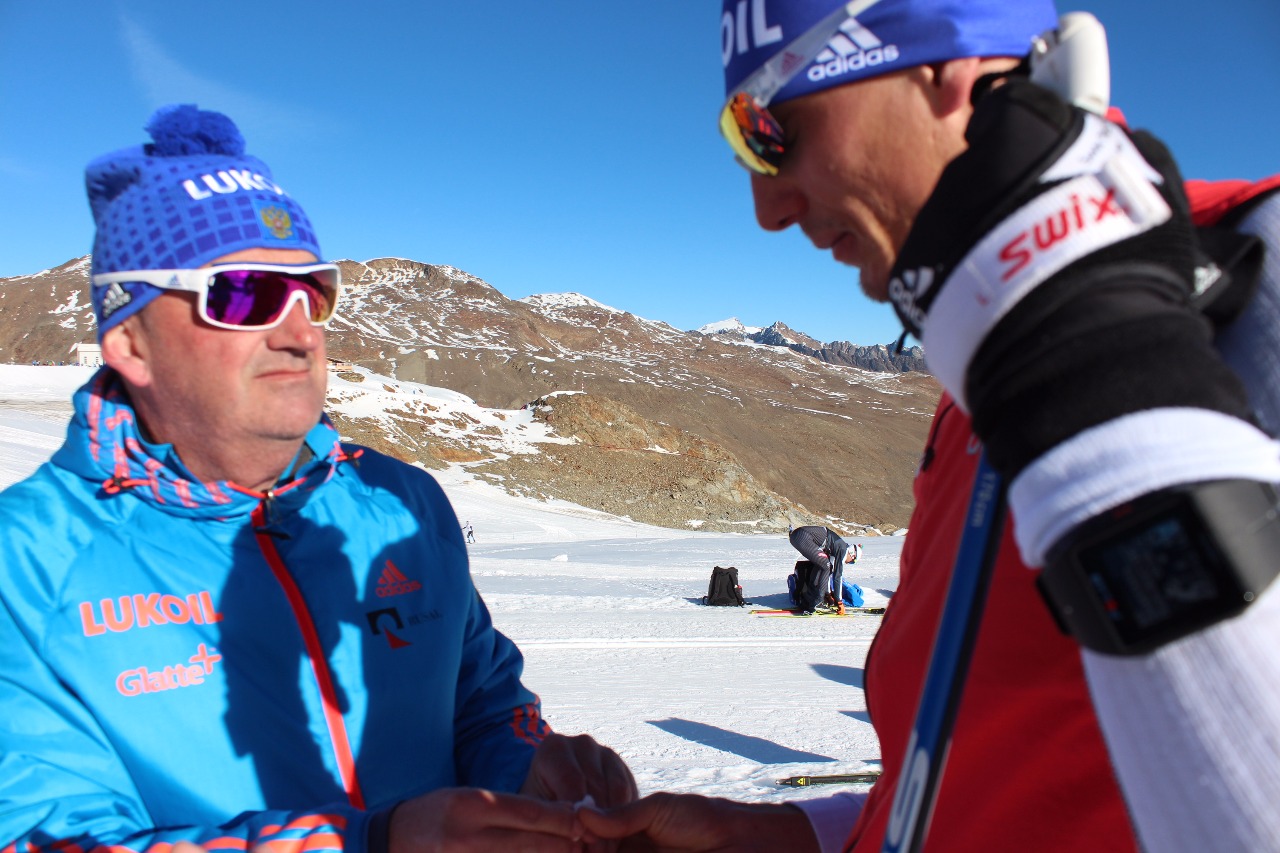 Притормозил рядом с Крамером и Евгений Белов для проверки лактата.