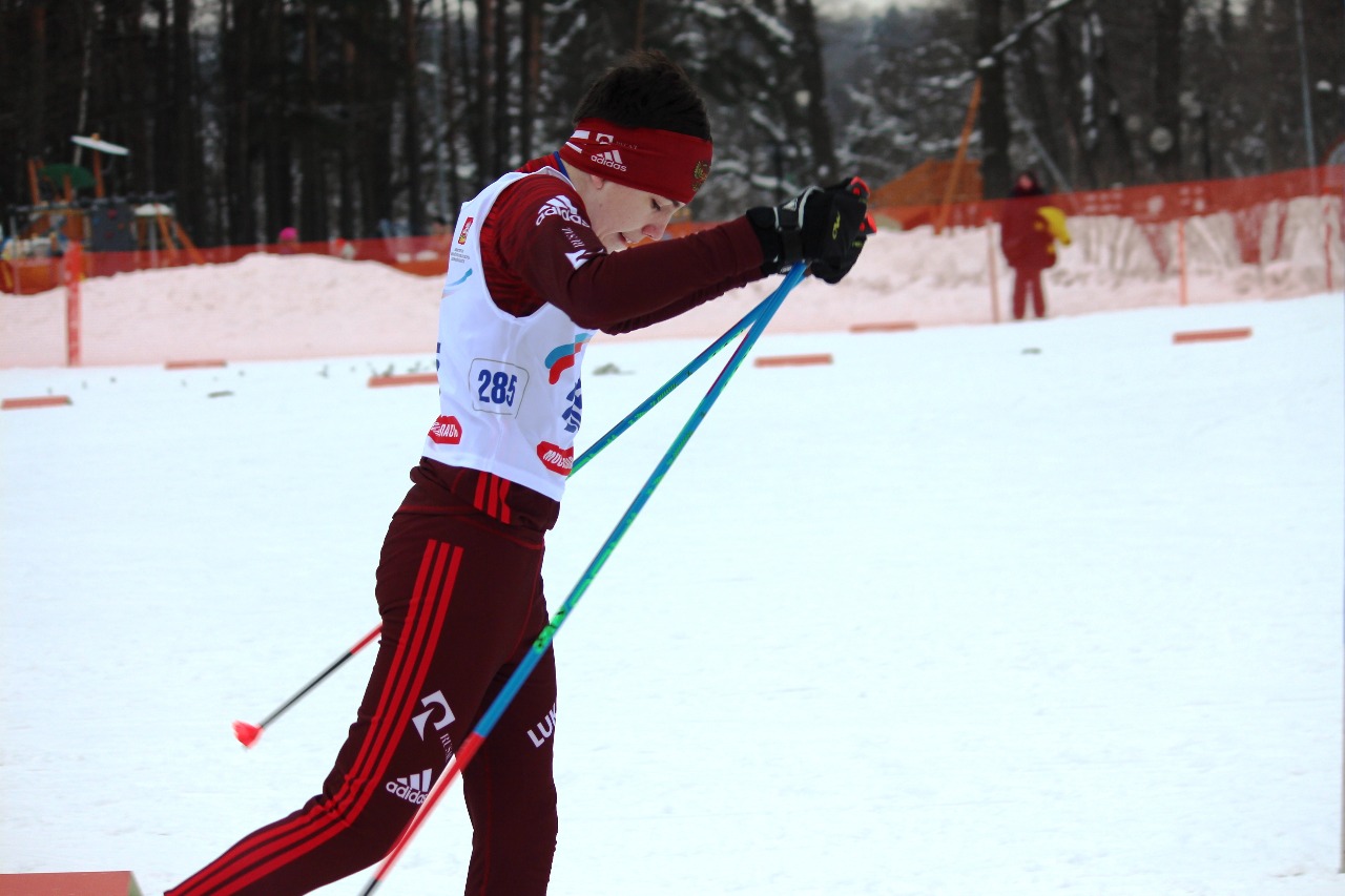 На разгоне.