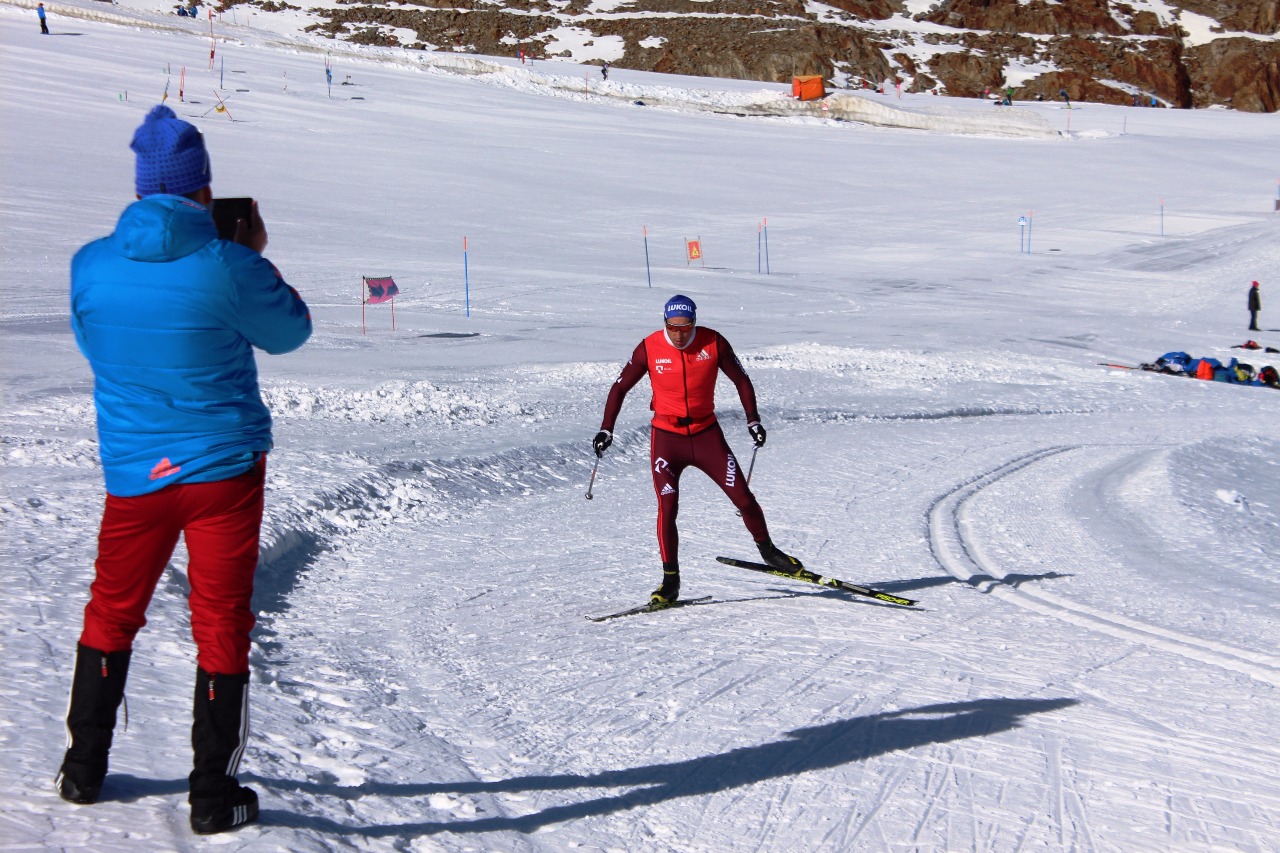 На этом подъеме Маркус Крамер снимает Александра Легкова.