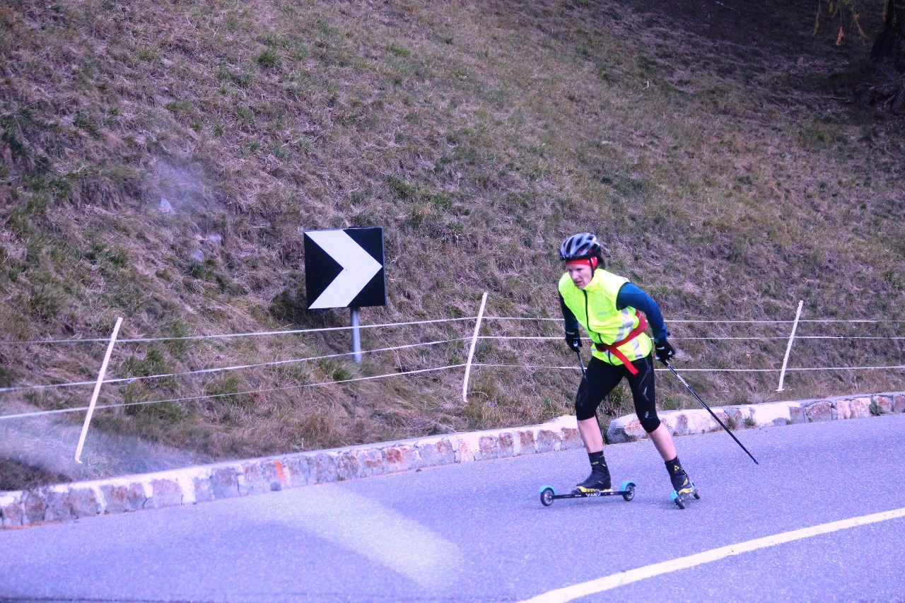 Юлия Чекалева заметно оторвалась от остальных спортсменок и практически все отрезки выполняла в одиночестве.