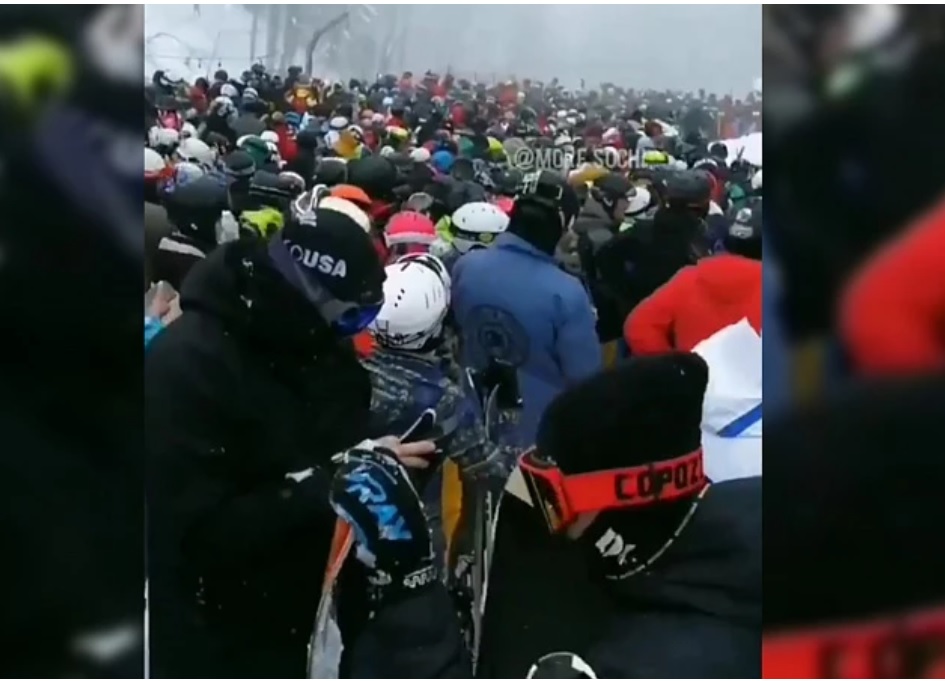 Очередь 12 марта на подъемник Эдельвейс, Роза Хутор