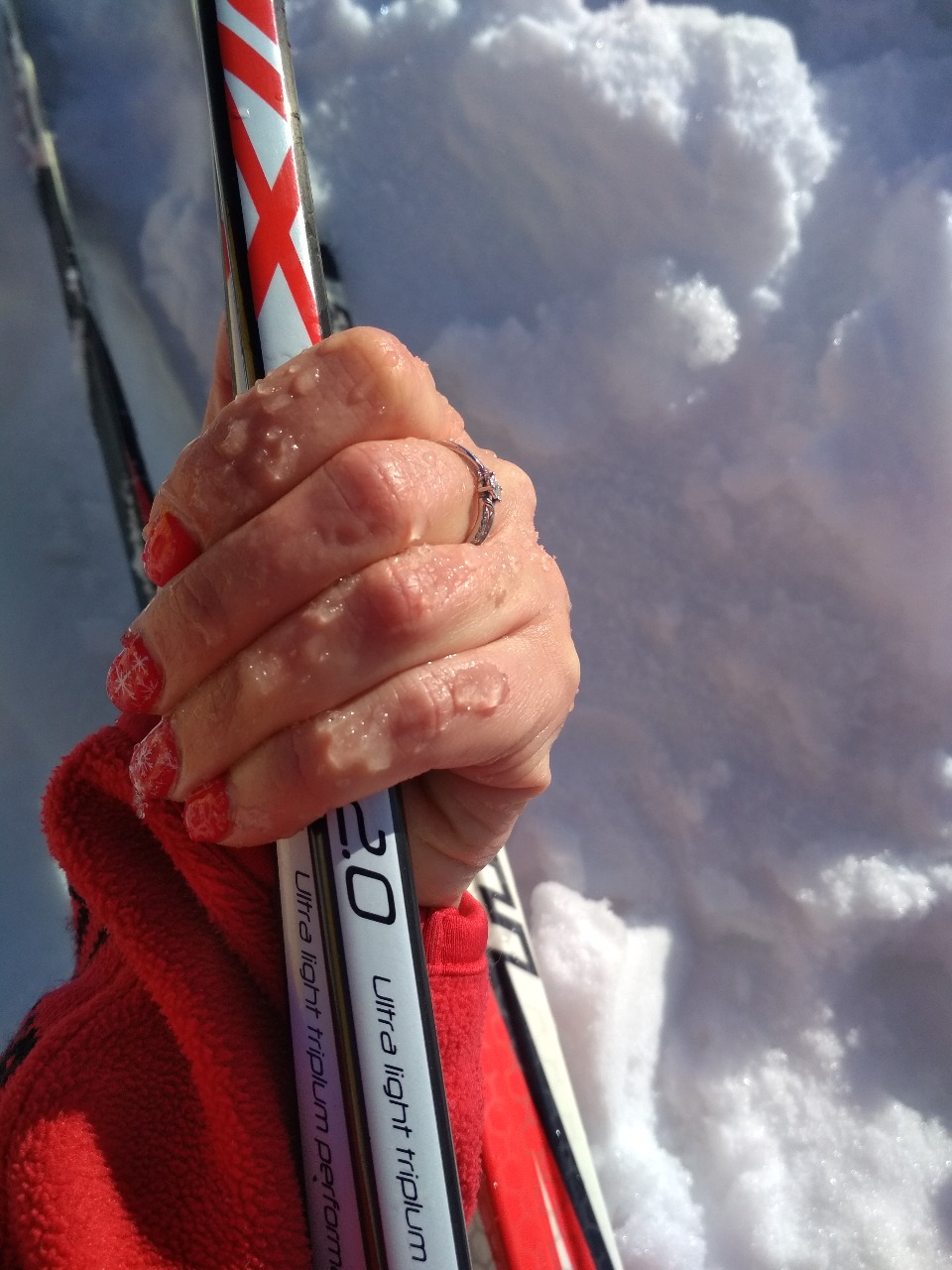 Фотосессия кольца в снегу