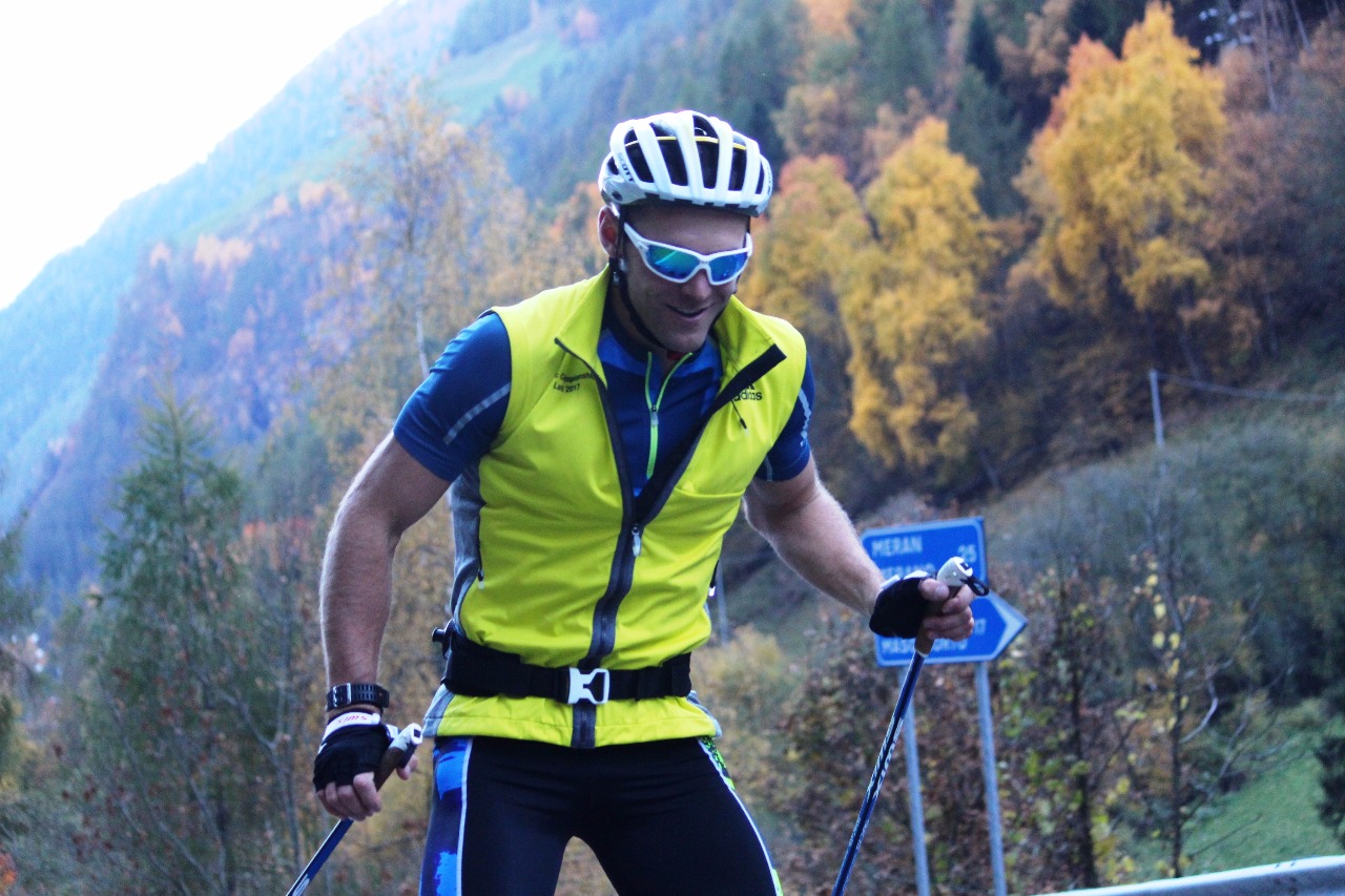 Решил поучаствовать в "интервалке" и спринтер Антон Гафаров. 