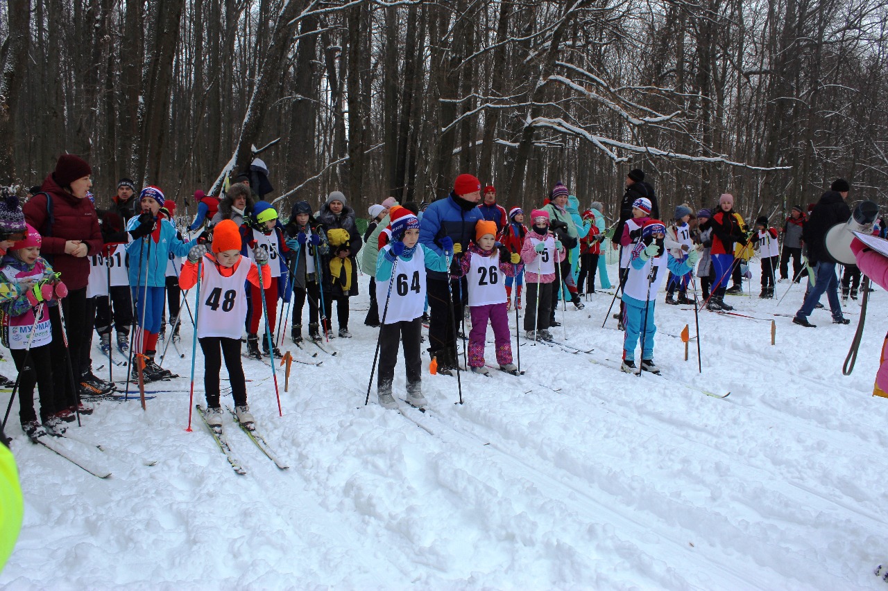 Самые юные девочки готовы к бою. Есть среди них и шестилетки.