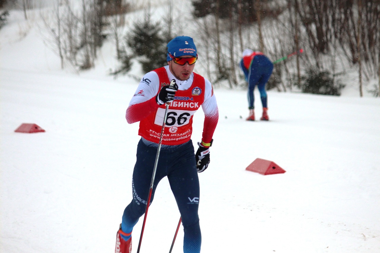 Антон Быков набирает скорость.