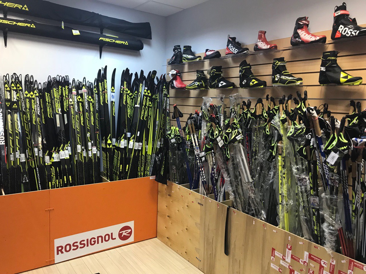 Магазин лыж. Sport Nordic Одинцово. Лыжный магазин в Одинцово Sport Nordic. Биатлонный магазин. Магазин биатлон.