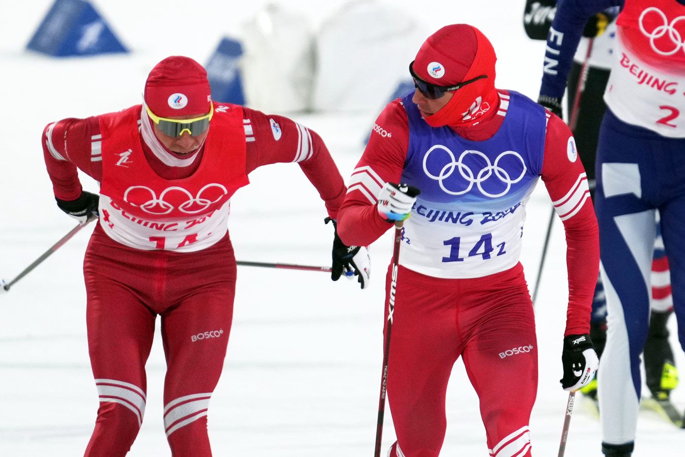Александр Терентьев и Александр Большунов выиграли мужской командный спринт на "Чемпионских высотах"