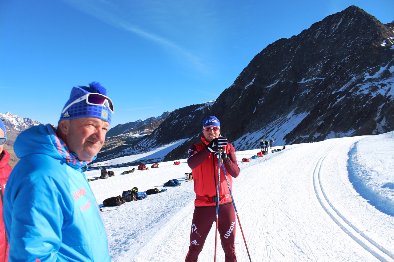 У Сергея Устюгова отличное настроение.