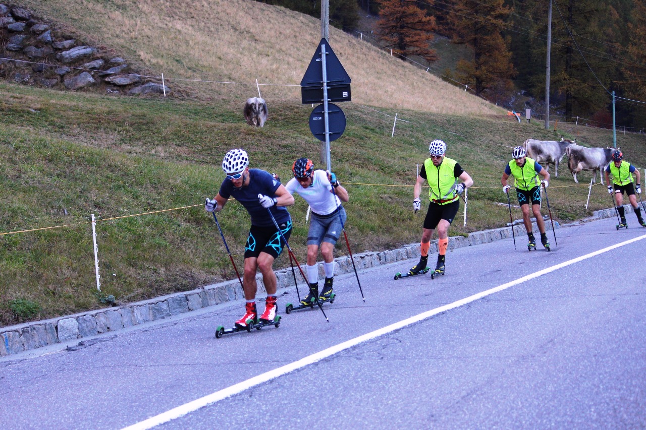 В лидеры вышел Евгений Белов, за ним по пятам следует Александр Легков и чуть приотстал Сергей Устюгов.