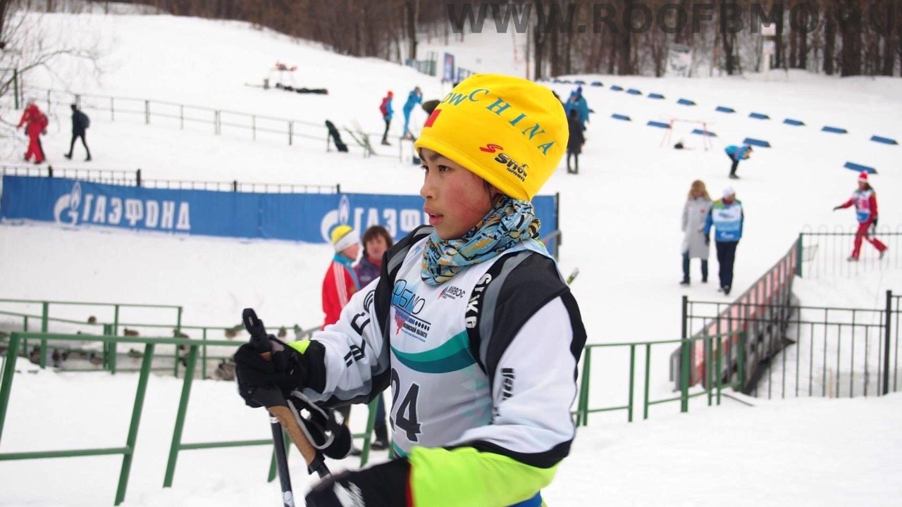 Юная китайская биатлонистка.