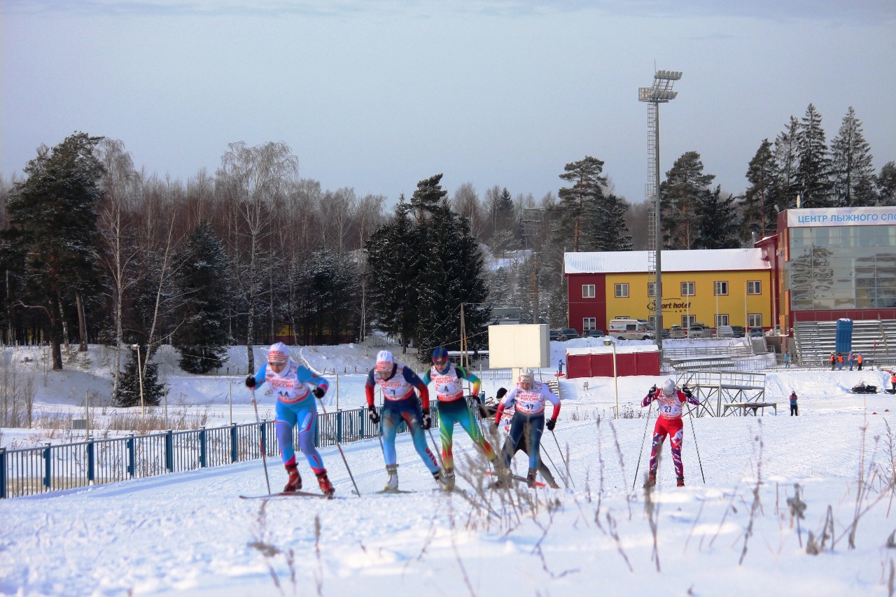 Лидирует Анастасия Рыгалина, ее преследует Елизавета Шалабода. 