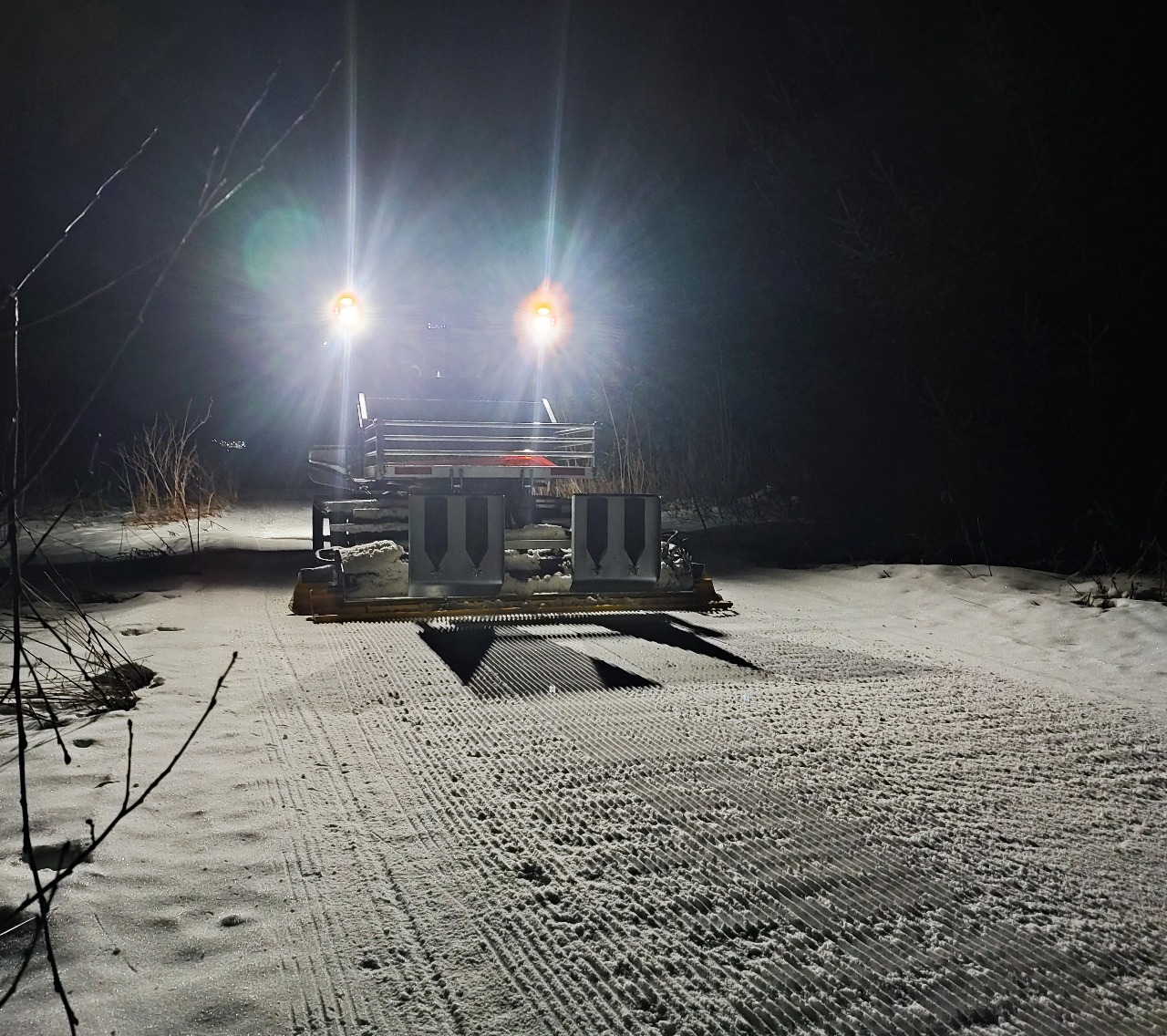 Ночная подготовка лыжной трассы в ГАБО новым ратраком «SNOW RABBIT 3". Январь 2025 г.