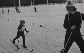 Фото из Архива на соревнованиях "Папа, мама, семья - спортивная семья" в Южно-Сахалинске 40 лет назад...