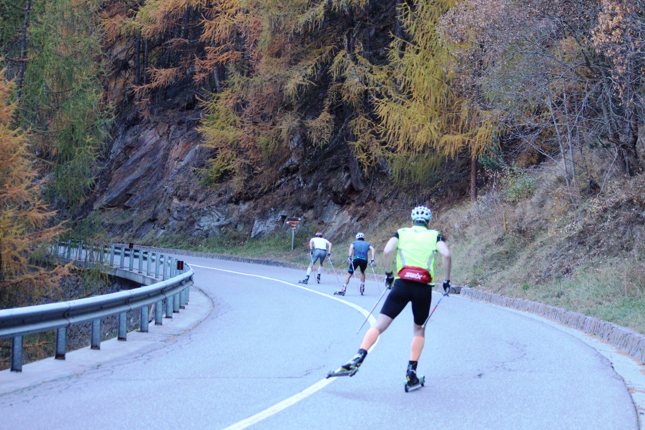 Лидеры этой "битвы титанов" мчатся к финишу своего заключительного ускорения.