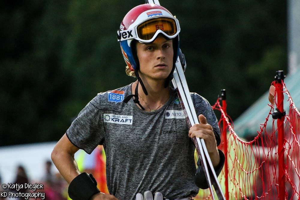 Симен Тиллер