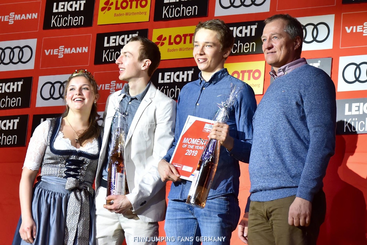 В центре – И. Херола и Э. Хирвонен