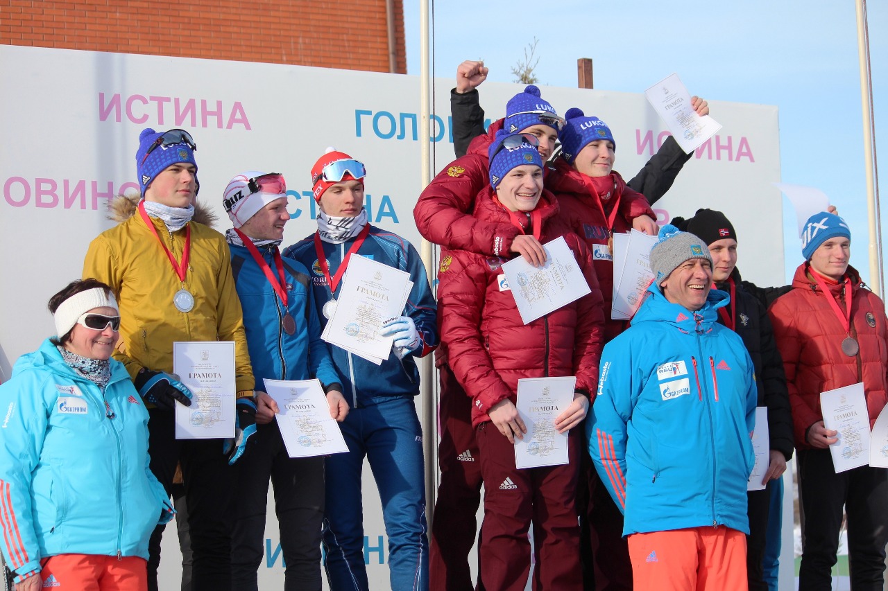 Церемония награждения старших юношей.