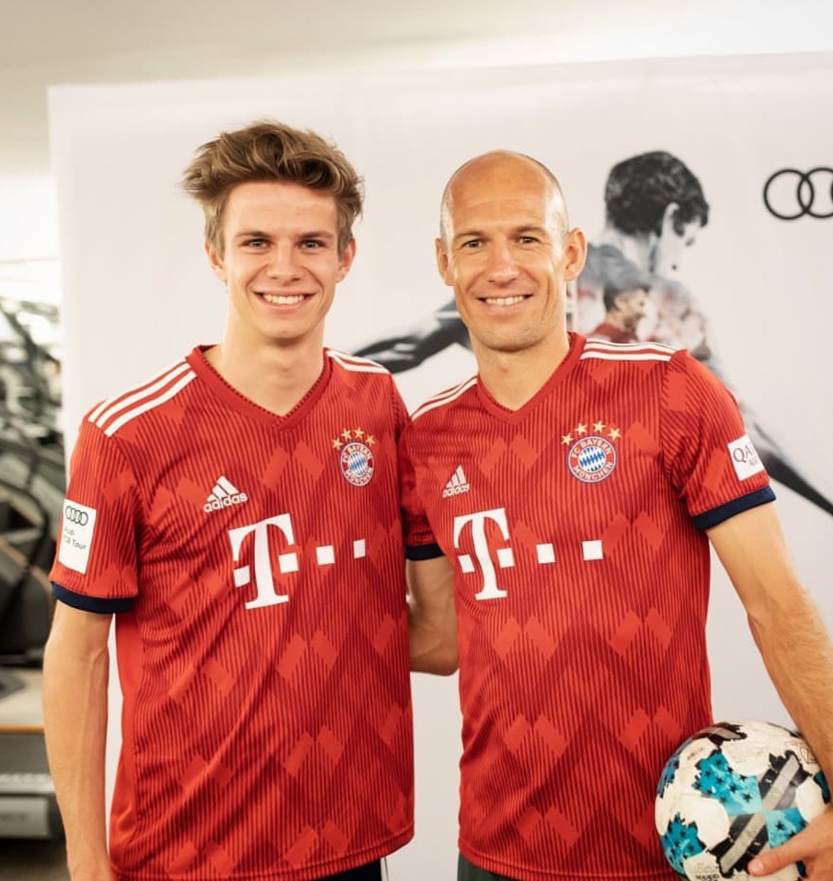 Андреас Веллингер и Арьен Роббен