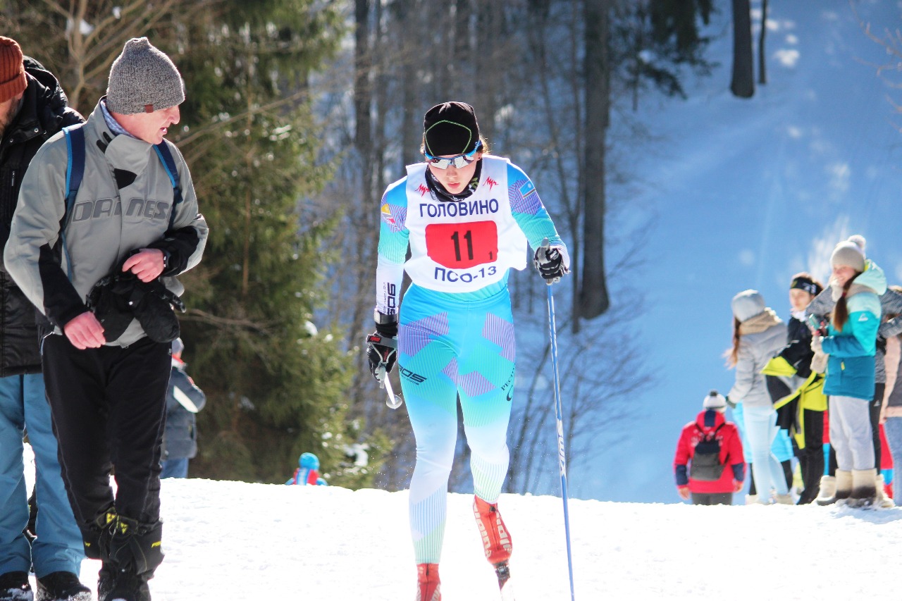 Злата Юдакова на заключительном подъеме классического круга.