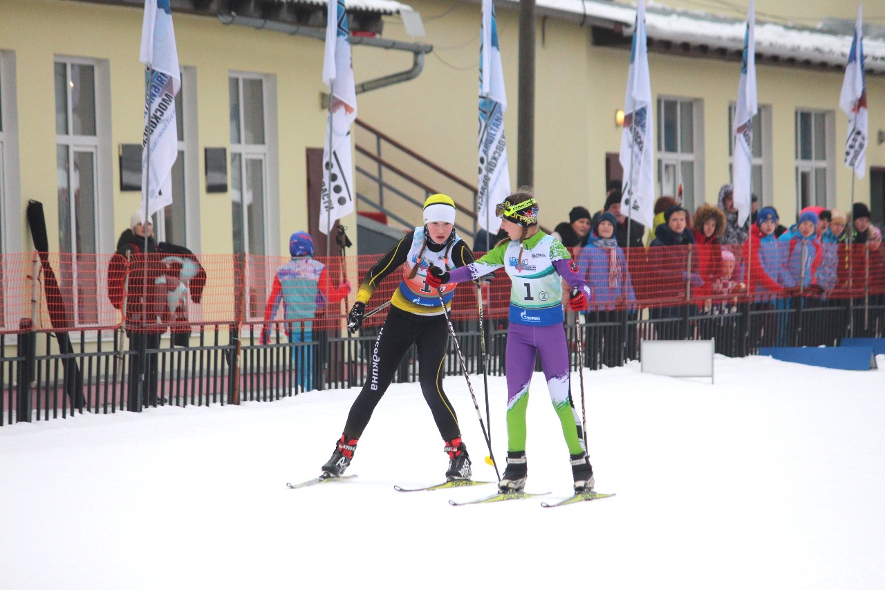 Момент передачи эстафеты лидерами.