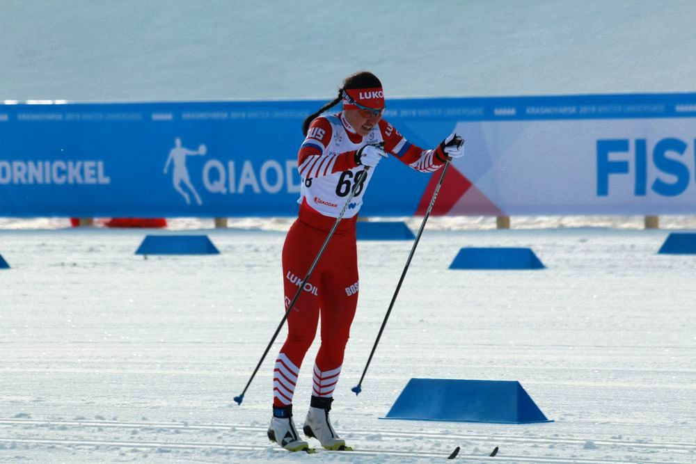 Флгр журнал лыжный спорт. Алиса Жамбалова. Жамбалова лыжница. Алиса Жамбалова лыжные гонки. Алиса Саяновна Жамбалова.