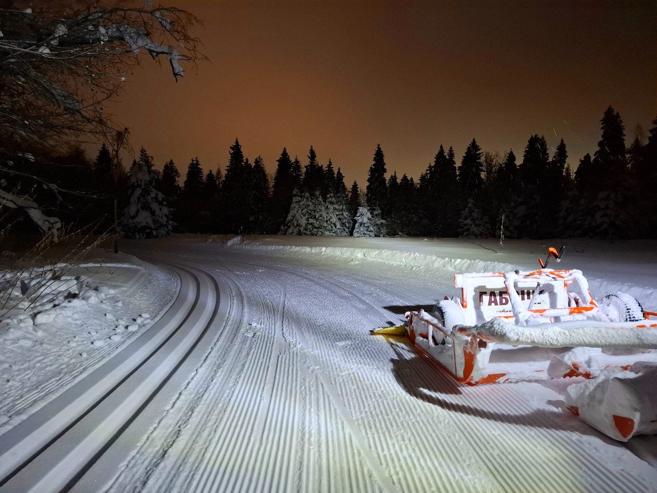Мария Поселова Ночная подготовка трассы Габошей. Лыжная трасса в ГАБО. Январь 2026.