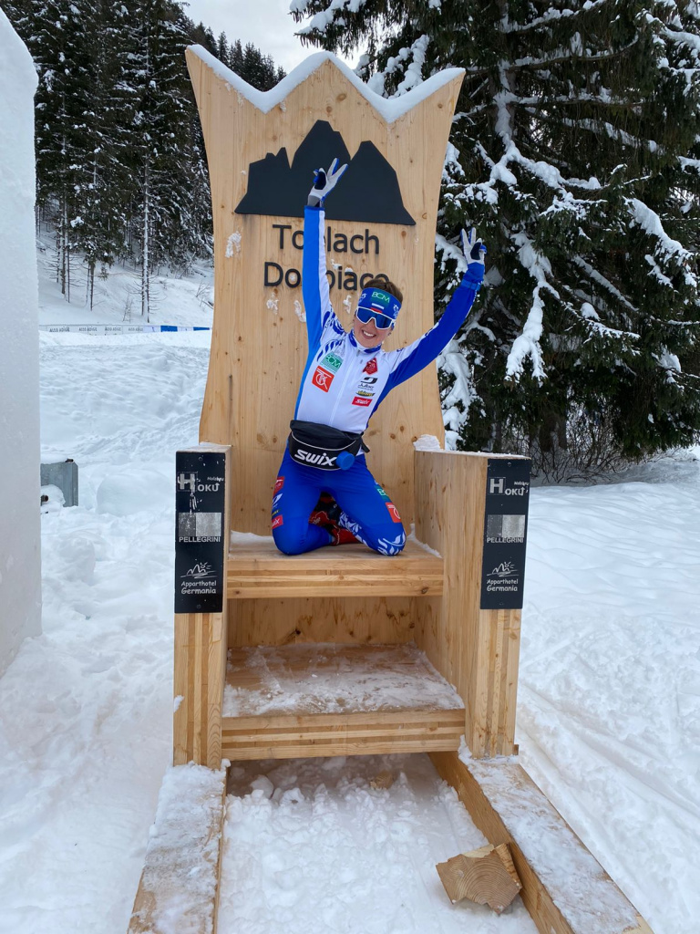 Середина января 2021, Италия. Лыжный стадион Toblach-Dobbiaco. Рыгалина Анастасия. Самый впечатлительный и веселый человек команды. Настя меньше года назад не могла поверить, что катается по трассе Тур де Ски и Кубка мира, а спустя всего несколько месяцев попадёт в сборную России.