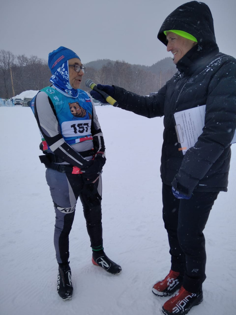 Дмитрий Копосов Президент Союза марафонов "Лыжная Россия" даёт интервью телевидению Сахалина.