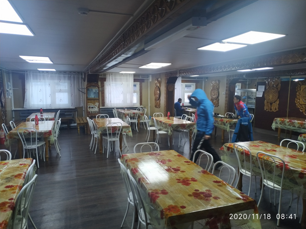 Иван Исаев Столовая внутри