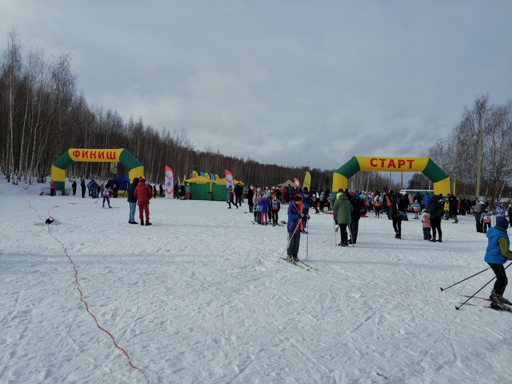 Оргкомитет гонки В стартовом городке.